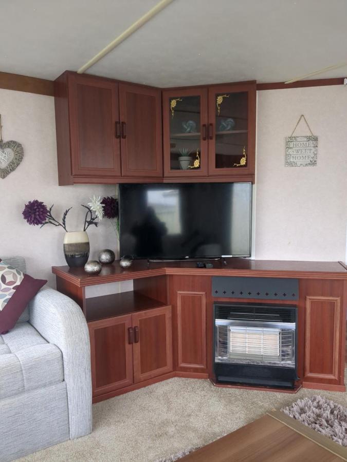 L&G Family Holidays 6 Berth Coral Beach Laura Familys Only And Lead Person Must Be Over 30 Ingoldmells Exterior photo