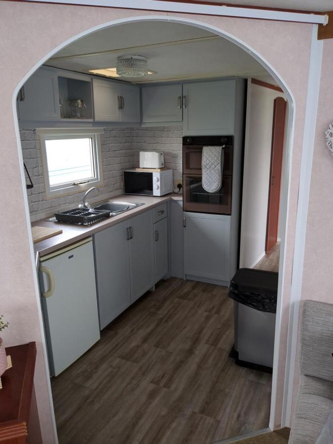 L&G Family Holidays 6 Berth Coral Beach Laura Familys Only And Lead Person Must Be Over 30 Apartment Ingoldmells Exterior photo