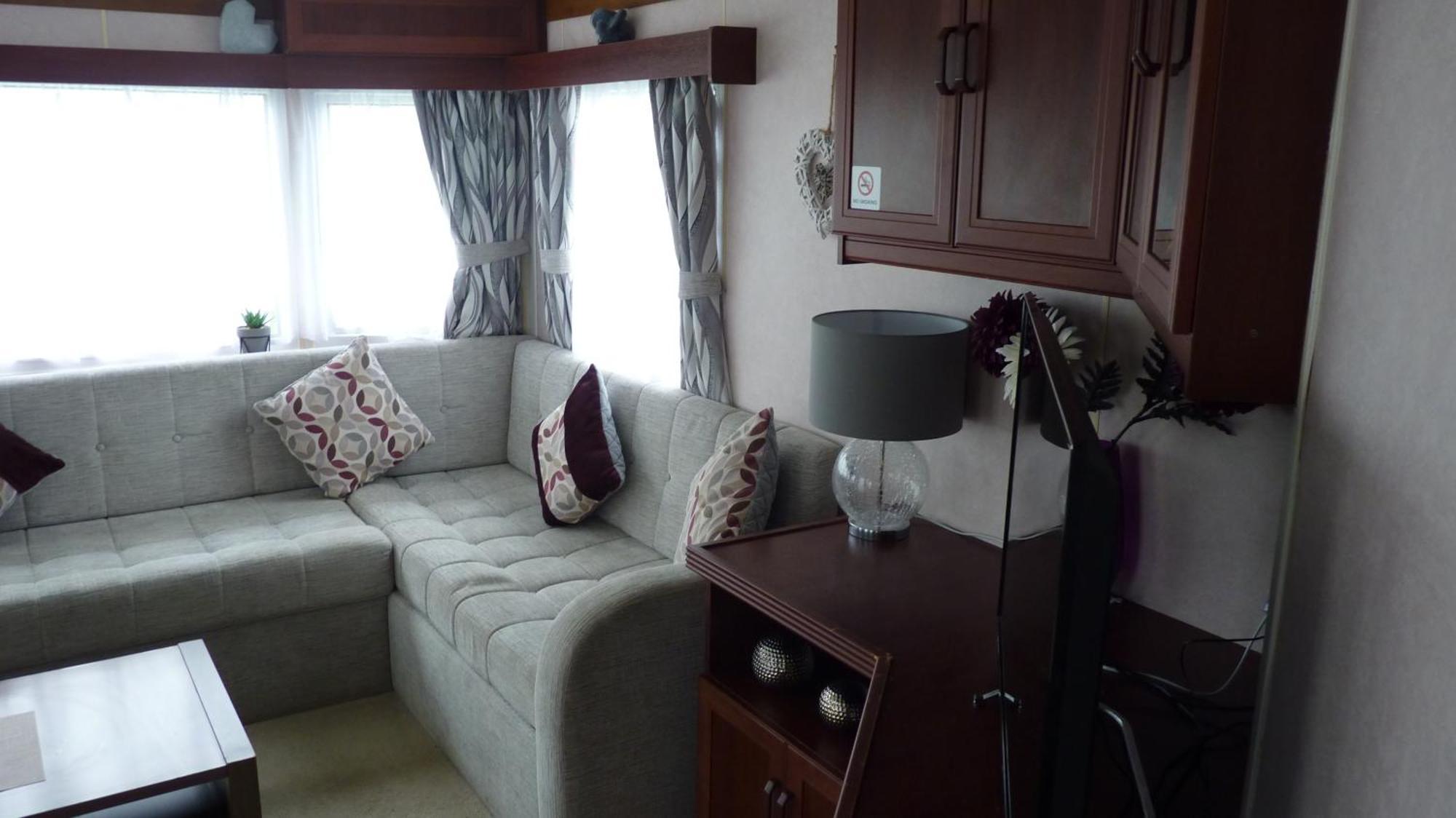 L&G Family Holidays 6 Berth Coral Beach Laura Familys Only And Lead Person Must Be Over 30 Apartment Ingoldmells Exterior photo