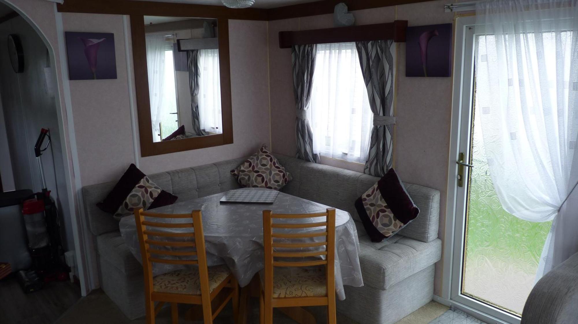 L&G Family Holidays 6 Berth Coral Beach Laura Familys Only And Lead Person Must Be Over 30 Apartment Ingoldmells Exterior photo